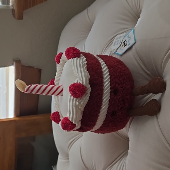 Jellycat Amuseables Cheri Cake 4.7x5.1x4.7" Soft and Plush NWT - Picture 5 of 7